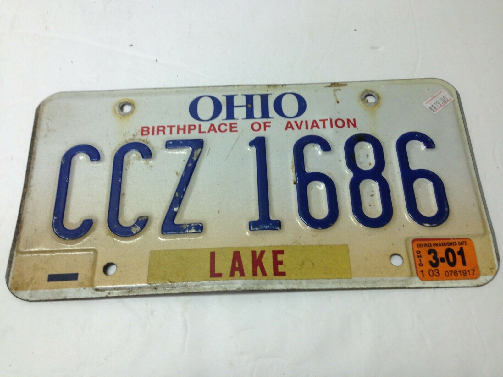 2001 Ohio License Plate  Birth Place of Aviation CCZ 1686 Expired 2001