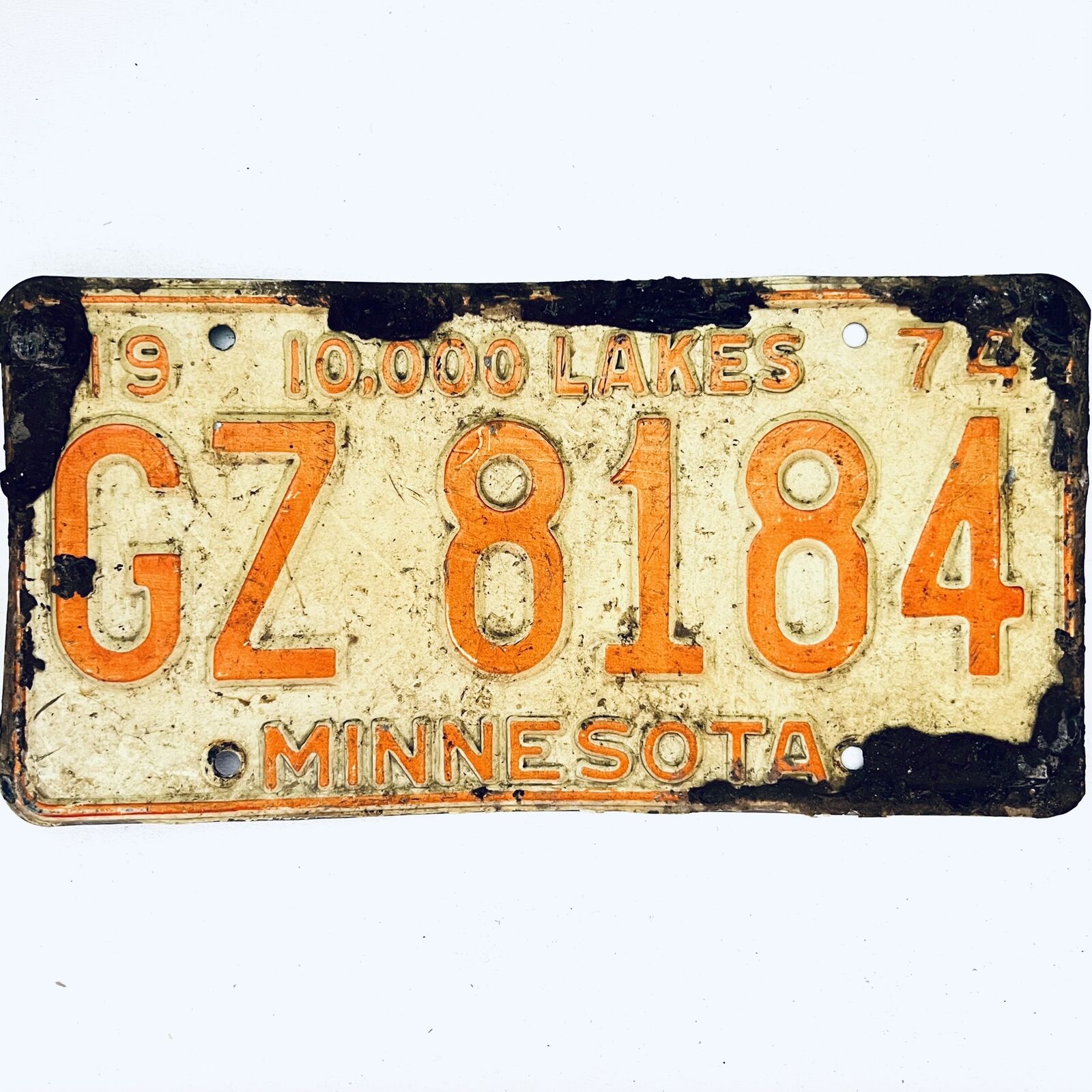 1974 United States Minnesota Lakes Passenger License Plate GZ 8184